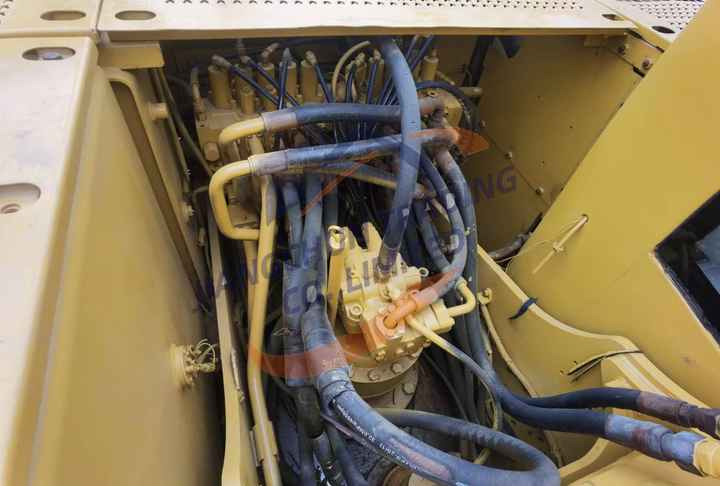 Excavator cabin 320c excavator cab cat 325 cl cabin for caterpillar excavator 320C - Beltegraver: bilde 5 Excavator cabin 320c excavator cab cat 325 cl cabin for caterpillar excavator 320C - Beltegraver: bilde 5