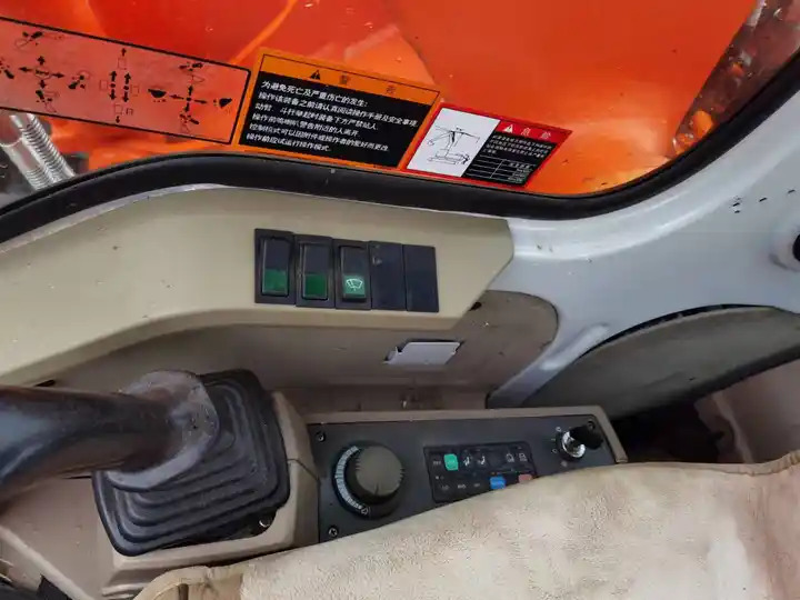 Excellent ConditionUsed Excavator Doosan Dh220 ,Nice Performance 22ton Used Excavator Dh220-7 At Low Price For Sale - Beltegraver: bilde 4 Excellent ConditionUsed Excavator Doosan Dh220 ,Nice Performance 22ton Used Excavator Dh220-7 At Low Price For Sale - Beltegraver: bilde 4