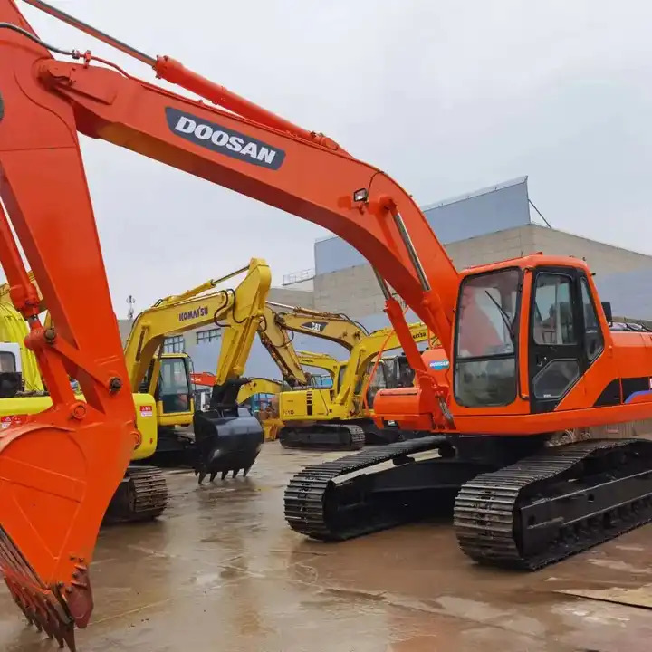 Excellent ConditionUsed Excavator Doosan Dh220 ,Nice Performance 22ton Used Excavator Dh220-7 At Low Price For Sale - Beltegraver: bilde 1 Excellent ConditionUsed Excavator Doosan Dh220 ,Nice Performance 22ton Used Excavator Dh220-7 At Low Price For Sale - Beltegraver: bilde 1