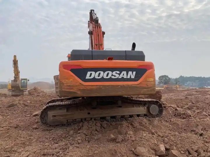High Quality Second Hand Doosan Dx420 Excavator,Efficient,Energy-saving,And Suitable For Crushing Used Hand Excavators - Beltegraver: bilde 2 High Quality Second Hand Doosan Dx420 Excavator,Efficient,Energy-saving,And Suitable For Crushing Used Hand Excavators - Beltegraver: bilde 2