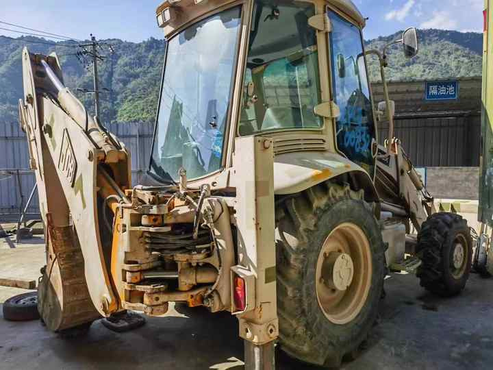 Hot sale Backhoe loader JCB 3CX 4*4 tlb loader UKmade, used cheap JCB 3CX retro loader and digger - Traktorgraver: bilde 2 Hot sale Backhoe loader JCB 3CX 4*4 tlb loader UKmade, used cheap JCB 3CX retro loader and digger - Traktorgraver: bilde 2