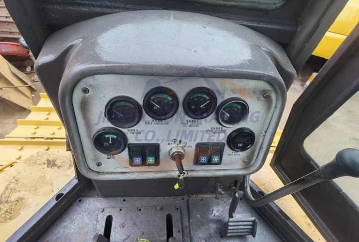 Japan Imported Caterpillar D7R Bulldozer Japan Original Cat D7G D7R D9n D8r Used Bulldozers - Bulldozer: bilde 3 Japan Imported Caterpillar D7R Bulldozer Japan Original Cat D7G D7R D9n D8r Used Bulldozers - Bulldozer: bilde 3