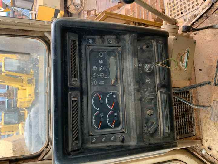 Japan Imported Caterpillar D7R Bulldozer Japan Original Cat D7G D7R D9n D8r Used Bulldozers - Bulldozer: bilde 5 Japan Imported Caterpillar D7R Bulldozer Japan Original Cat D7G D7R D9n D8r Used Bulldozers - Bulldozer: bilde 5