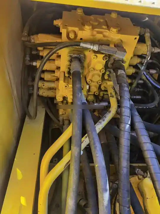 New Arrival Second Hand Pc200-8 Komatsu 20 Ton Crawler Excavator Komatsu Pc 200-8 Used Komatsu Pc 200 Excavator For Sale - Gravemaskin: bilde 4 New Arrival Second Hand Pc200-8 Komatsu 20 Ton Crawler Excavator Komatsu Pc 200-8 Used Komatsu Pc 200 Excavator For Sale - Gravemaskin: bilde 4