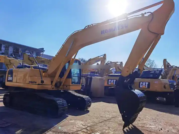 New Arrival Second Hand Pc200-8 Komatsu 20 Ton Crawler Excavator Komatsu Pc 200-8 Used Komatsu Pc 200 Excavator For Sale - Gravemaskin: bilde 3 New Arrival Second Hand Pc200-8 Komatsu 20 Ton Crawler Excavator Komatsu Pc 200-8 Used Komatsu Pc 200 Excavator For Sale - Gravemaskin: bilde 3