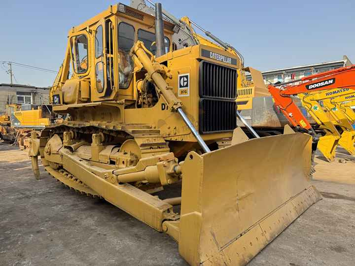 Original Japan Imported Caterpillar D7R Bulldozer Japan Original Cat D7G D7R D9n D8r Used Bulldozers - Bulldozer: bilde 2 Original Japan Imported Caterpillar D7R Bulldozer Japan Original Cat D7G D7R D9n D8r Used Bulldozers - Bulldozer: bilde 2