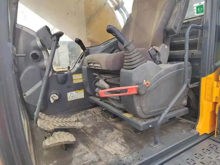 Used 38ton Heavy Duty Digger Machine Hyundai R385LC-9t R520 220LC-9s Grab Crawler Hydraulic Excavator - Gravemaskin: bilde 4 Used 38ton Heavy Duty Digger Machine Hyundai R385LC-9t R520 220LC-9s Grab Crawler Hydraulic Excavator - Gravemaskin: bilde 4