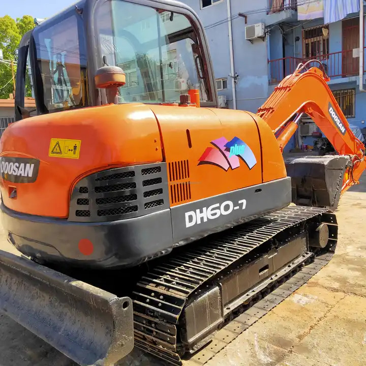 Used Doosan Machinery for Sale Mini excavator DH55-V DH60-7 for sale Fast Delivery Competitive Price Digger Hydraulic Excavator - Beltegraver: bilde 5 Used Doosan Machinery for Sale Mini excavator DH55-V DH60-7 for sale Fast Delivery Competitive Price Digger Hydraulic Excavator - Beltegraver: bilde 5