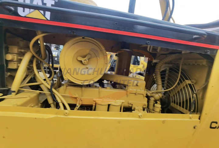 Used Good Condition dozer cat d7g bulldozer Well Maintanced Second hand Caterpillar D7G Crawler Bulldozers D7G D7H D7R - Bulldozer: bilde 4 Used Good Condition dozer cat d7g bulldozer Well Maintanced Second hand Caterpillar D7G Crawler Bulldozers D7G D7H D7R - Bulldozer: bilde 4