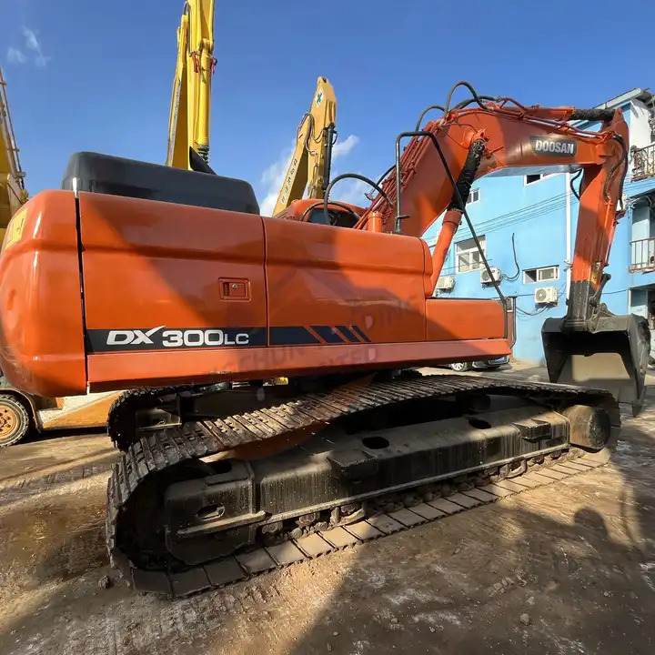 Used Machinery Doosan300 dx300lc Hydraulic Crawler Backhoe Digger 30ton Used Excavator Doosan DX300LC - Beltegraver: bilde 1 Used Machinery Doosan300 dx300lc Hydraulic Crawler Backhoe Digger 30ton Used Excavator Doosan DX300LC - Beltegraver: bilde 1