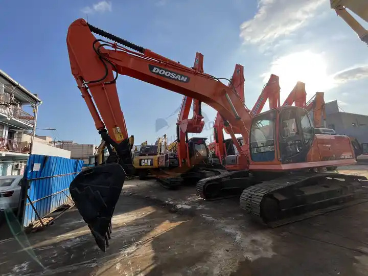 Used Machinery Doosan300 dx300lc Hydraulic Crawler Backhoe Digger 30ton Used Excavator Doosan DX300LC - Beltegraver: bilde 3 Used Machinery Doosan300 dx300lc Hydraulic Crawler Backhoe Digger 30ton Used Excavator Doosan DX300LC - Beltegraver: bilde 3