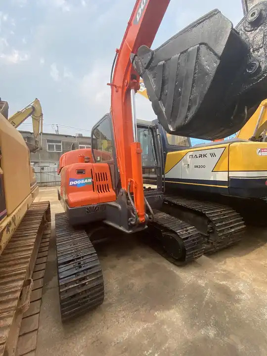 Beltegraver Used doosan 6ton dx60 excavator on sale in stock: bilde 7