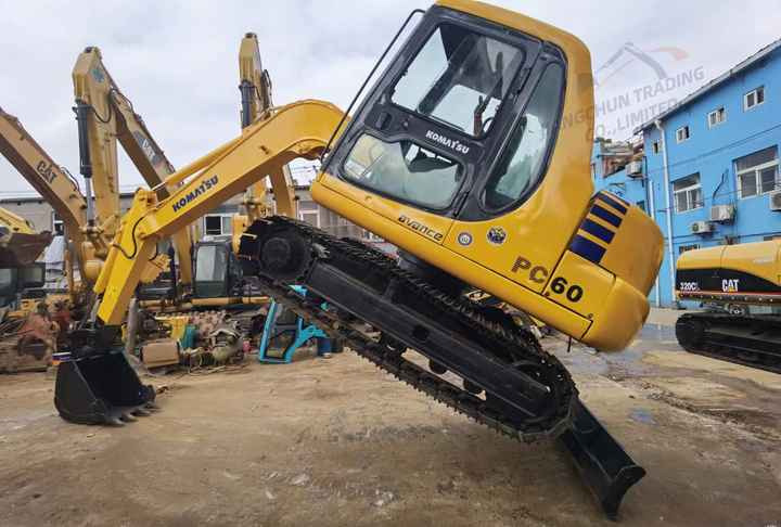 Used komatsu Pc60-7 Crawler Excavator 6 Ton Excavator In Shanghai China For Sale PC 60 60-7 PC60 PC78 excavator - Beltegraver: bilde 4 Used komatsu Pc60-7 Crawler Excavator 6 Ton Excavator In Shanghai China For Sale PC 60 60-7 PC60 PC78 excavator - Beltegraver: bilde 4