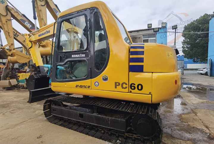 Used komatsu Pc60-7 Crawler Excavator 6 Ton Excavator In Shanghai China For Sale PC 60 60-7 PC60 PC78 excavator - Beltegraver: bilde 3 Used komatsu Pc60-7 Crawler Excavator 6 Ton Excavator In Shanghai China For Sale PC 60 60-7 PC60 PC78 excavator - Beltegraver: bilde 3