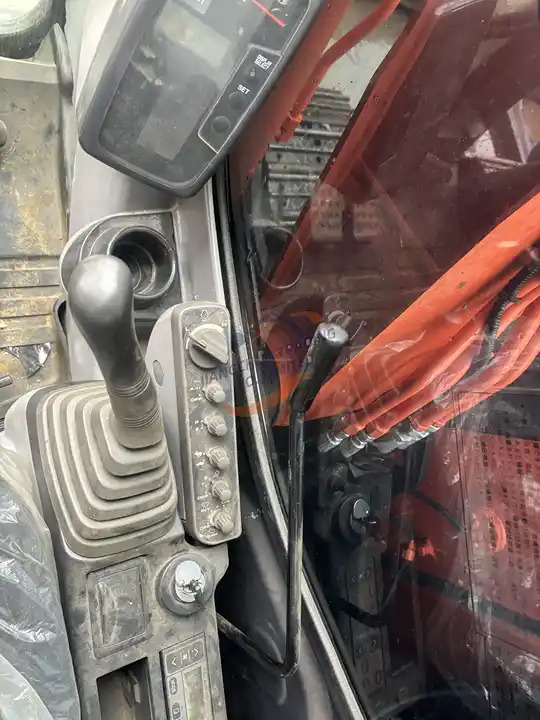 Mini hitachi excavator 7 ton zx70 Hitachi digger Hitachi zx70 used excavator crawler - Beltegraver: bilde 4 Mini hitachi excavator 7 ton zx70 Hitachi digger Hitachi zx70 used excavator crawler - Beltegraver: bilde 4