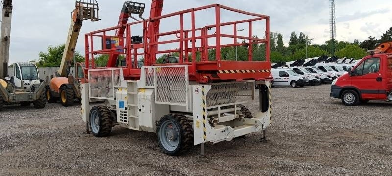 Genie GS3390 - 12,06 m - 4x4 - diesel - Sakselift: bilde 1 Genie GS3390 - 12,06 m - 4x4 - diesel - Sakselift: bilde 1