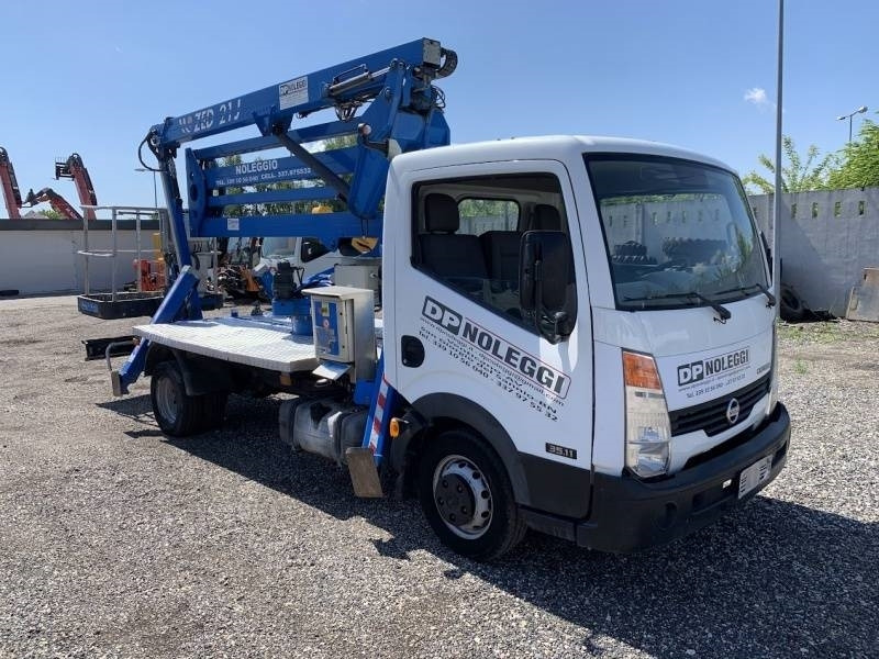 Nissan Cabstar CTE ZED 21 J - 21 m - 200 kg - Billift: bilde 1 Nissan Cabstar CTE ZED 21 J - 21 m - 200 kg - Billift: bilde 1