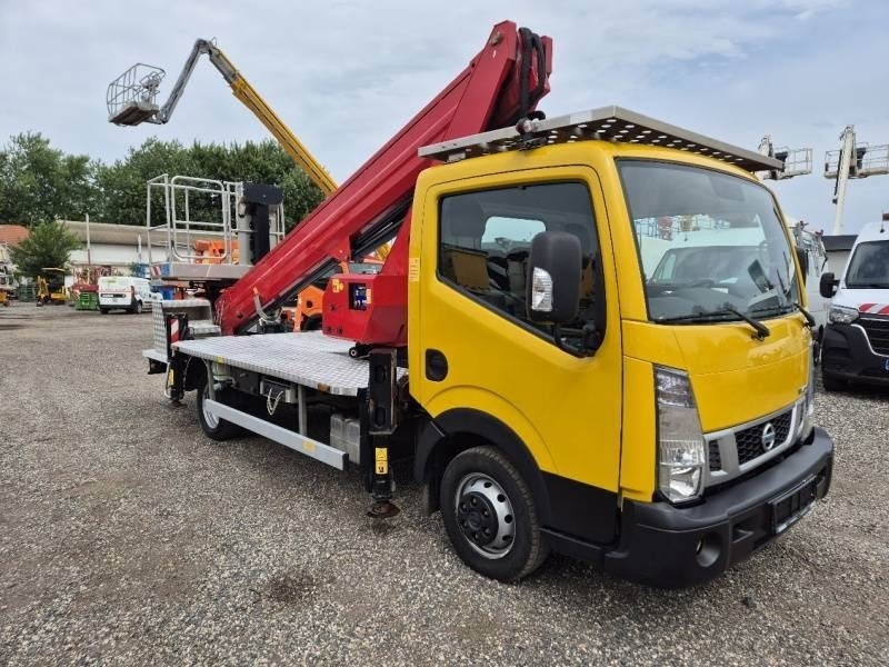 Nissan Cabstar Oil&Steel Scorpion 2313 - 22,6 m, 250 kg - Billift: bilde 1 Nissan Cabstar Oil&Steel Scorpion 2313 - 22,6 m, 250 kg - Billift: bilde 1