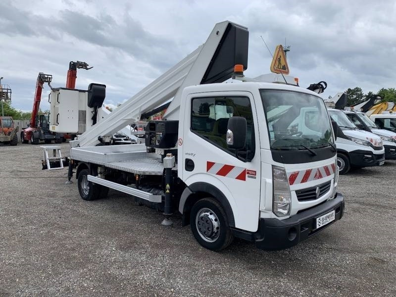 Renault Maxity ISOLI VT60NE - 20m, 250kg - Billift: bilde 1 Renault Maxity ISOLI VT60NE - 20m, 250kg - Billift: bilde 1