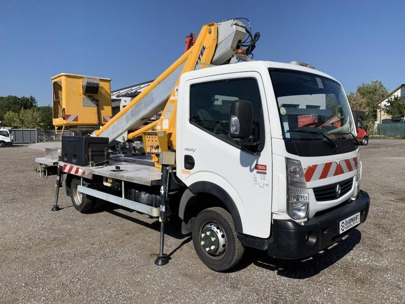 Renault Maxity Multitel MT202DS - 20m - 200 kg - Billift: bilde 1 Renault Maxity Multitel MT202DS - 20m - 200 kg - Billift: bilde 1