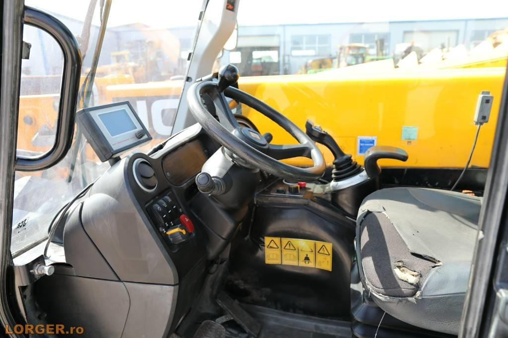 Teleskoplastere JCB 527-58 Agri: bilde 9