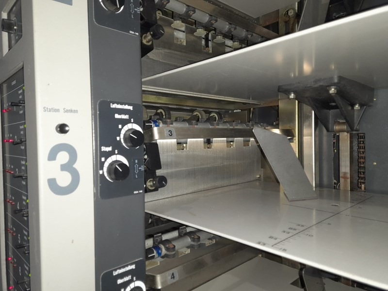 Horizon AC-8000 S | collator | 8 stations | 1992 - Trykkmaskin: bilde 2 Horizon AC-8000 S | collator | 8 stations | 1992 - Trykkmaskin: bilde 2