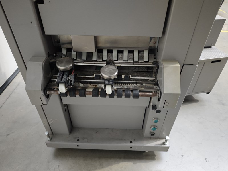 Horizon VAC 100a | 1998 - Trykkmaskin: bilde 3 Horizon VAC 100a | 1998 - Trykkmaskin: bilde 3