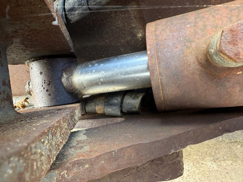 Cangini Benne CW10 Tiltbucket / kantelbak Schwenklöffel - Skuffe for Bygg og anlegg: bilde 5 Cangini Benne CW10 Tiltbucket / kantelbak Schwenklöffel - Skuffe for Bygg og anlegg: bilde 5