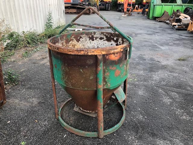 DIVERS ACCESSOIRES BTP GODET BENNE GODET PELLE /CAISSONS /ROUES /DIVERS - Utstyr for Bygg og anlegg: bilde 5 DIVERS ACCESSOIRES BTP GODET BENNE GODET PELLE /CAISSONS /ROUES /DIVERS - Utstyr for Bygg og anlegg: bilde 5