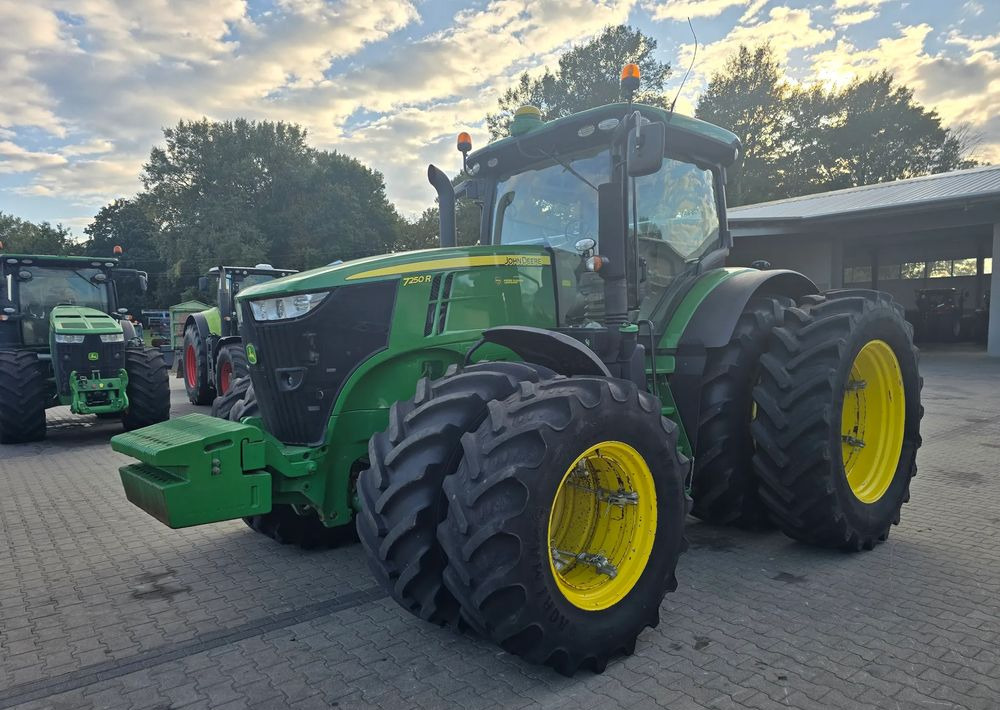 John Deere 7250R - Traktor: bilde 2 John Deere 7250R - Traktor: bilde 2