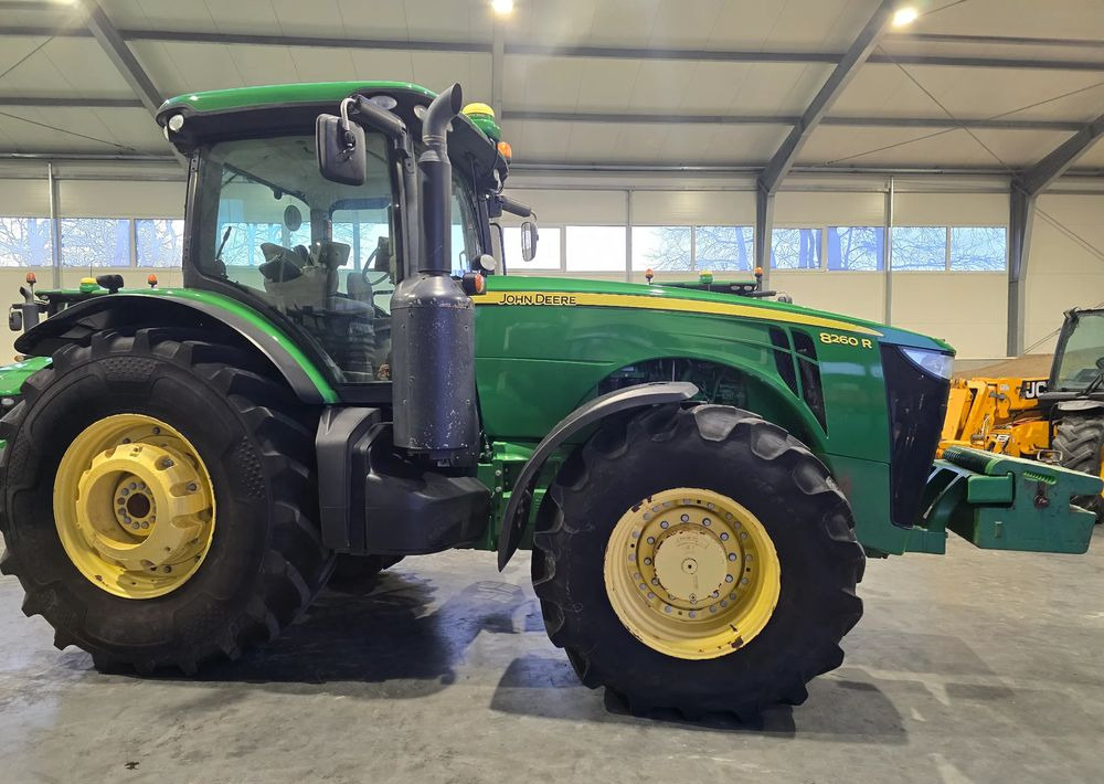 John Deere 8260R - Traktor: bilde 5 John Deere 8260R - Traktor: bilde 5