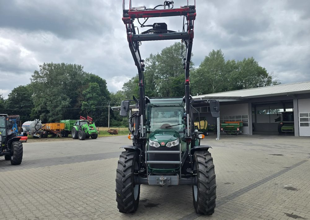 Traktor Massey Ferguson 4708: bilde 8 Traktor Massey Ferguson 4708: bilde 8