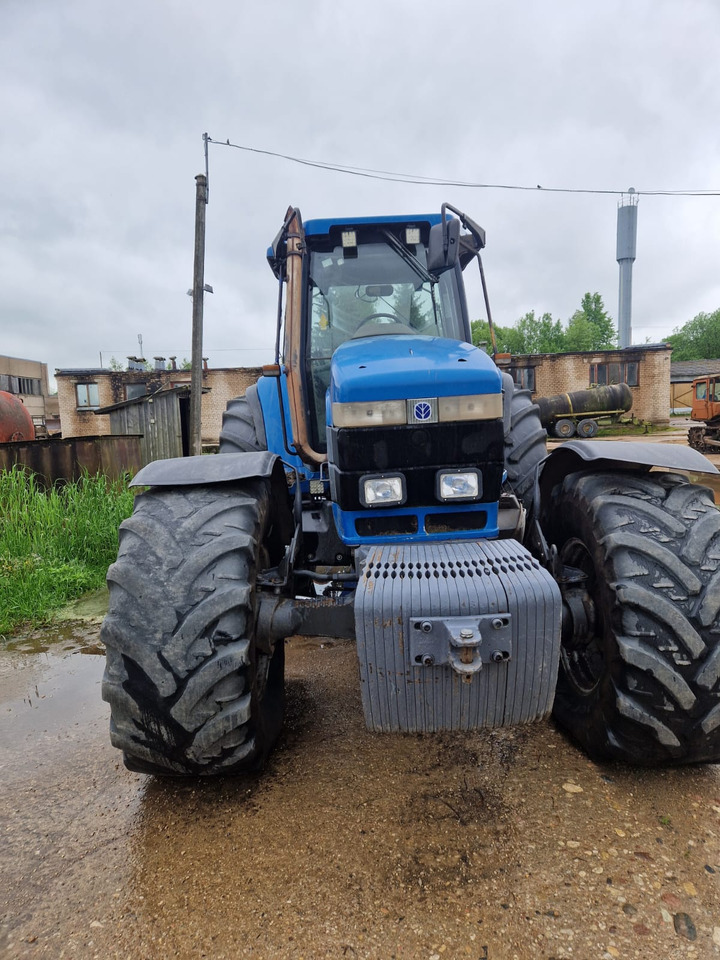 FORD 8670 - Traktor: bilde 2 FORD 8670 - Traktor: bilde 2