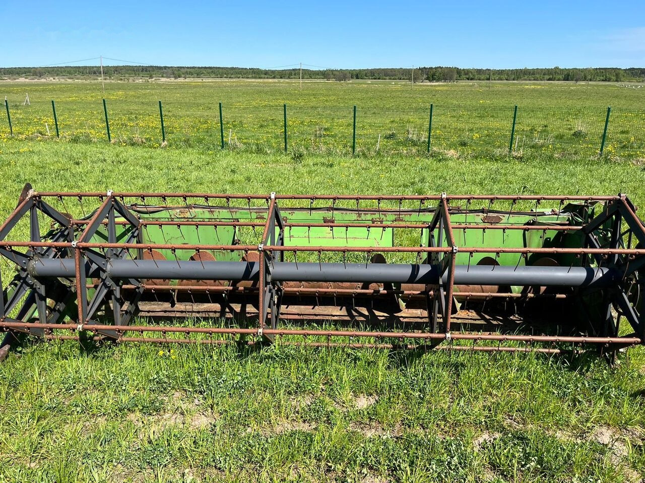 John Deere 1075 - Skurtresker: bilde 3 John Deere 1075 - Skurtresker: bilde 3