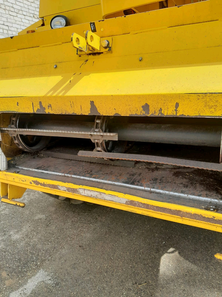 New Holland TC5070 - Skurtresker: bilde 5 New Holland TC5070 - Skurtresker: bilde 5