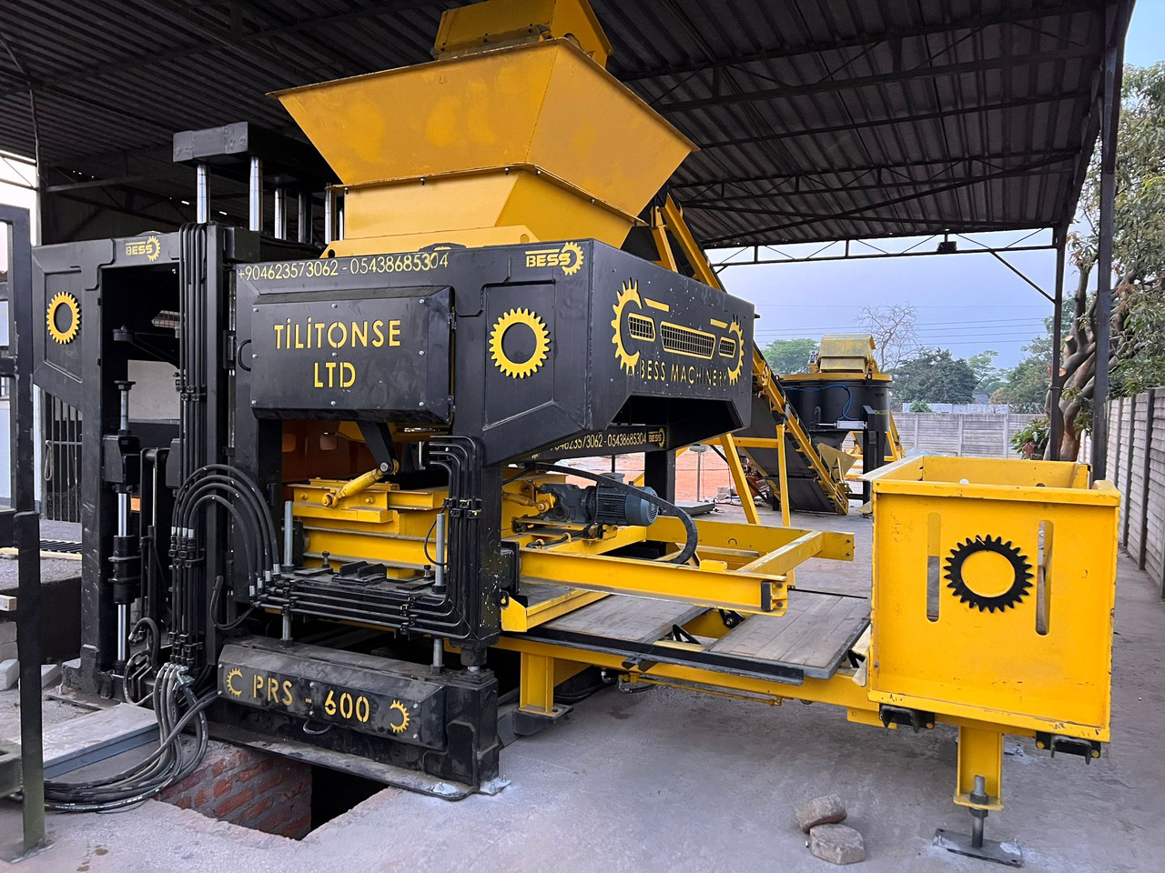 PRS-600 Semi-Automatic Concrete Block Machine - Blokkmaskin: bilde 4 PRS-600 Semi-Automatic Concrete Block Machine - Blokkmaskin: bilde 4