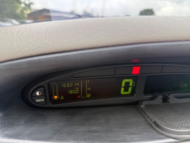 Sedan Citroën Xsara Picasso 1.8 16V Exclusive: bilde 12 Sedan Citroën Xsara Picasso 1.8 16V Exclusive: bilde 12