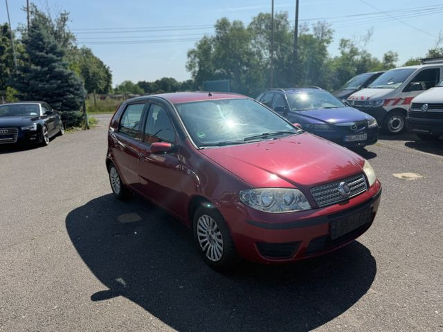 Fiat Punto Aktueller HU Motorschaden - Sedan: bilde 2 Fiat Punto Aktueller HU Motorschaden - Sedan: bilde 2