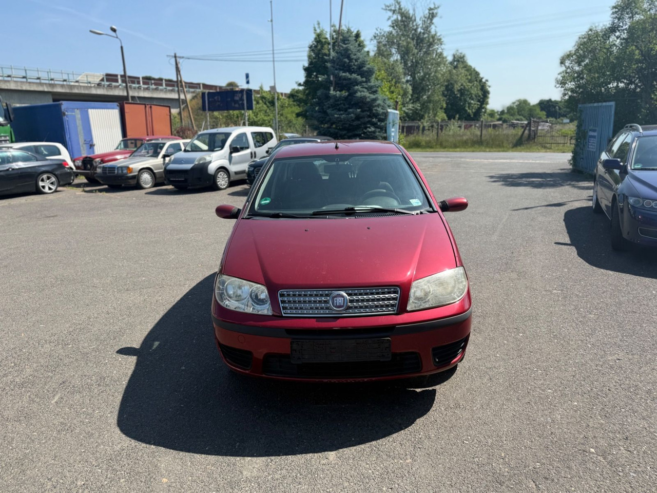 Fiat Punto Aktueller HU Motorschaden - Sedan: bilde 1 Fiat Punto Aktueller HU Motorschaden - Sedan: bilde 1