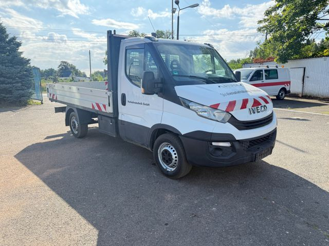 Iveco Daily 35 S 12 - Varebil med plan: bilde 1 Iveco Daily 35 S 12 - Varebil med plan: bilde 1