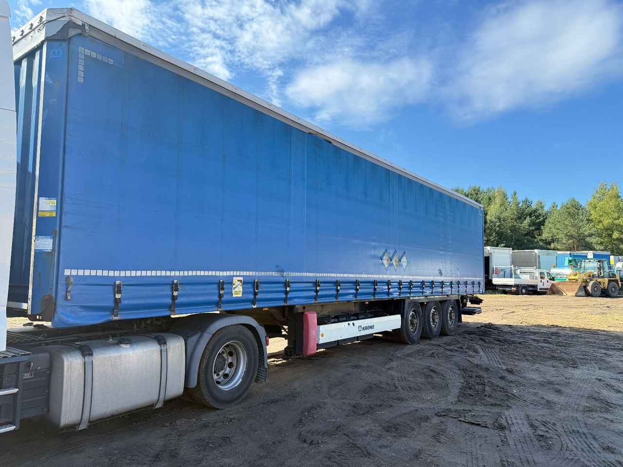 Krone SD mit Faltbare Ladebordwand - Gardintrailer: bilde 2 Krone SD mit Faltbare Ladebordwand - Gardintrailer: bilde 2