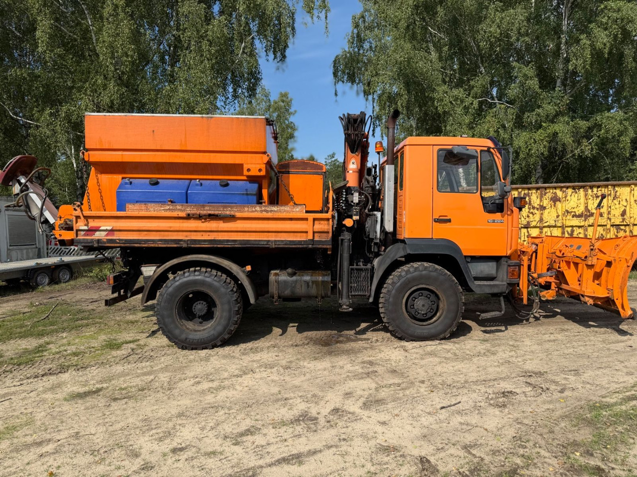MAN 10.224 Atlas Kran Salzstreuer 4X4 - Tippbil, Kranbil: bilde 4 MAN 10.224 Atlas Kran Salzstreuer 4X4 - Tippbil, Kranbil: bilde 4