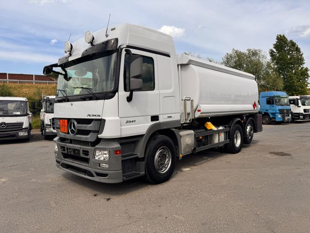 Mercedes-Benz Actros 2541 Tankwagen - Tankbil: bilde 3 Mercedes-Benz Actros 2541 Tankwagen - Tankbil: bilde 3