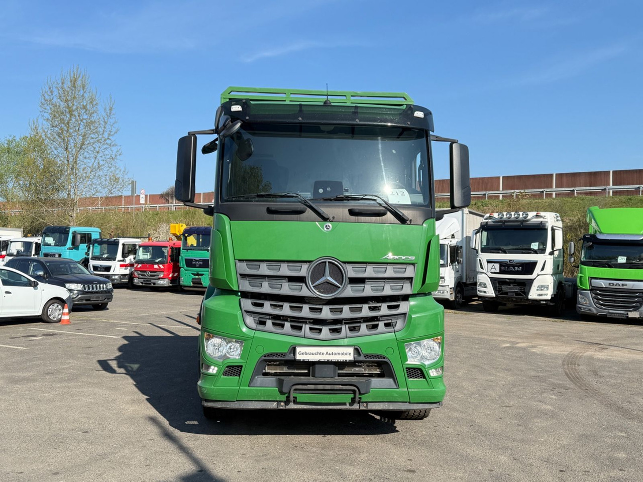 Mercedes-Benz Actros 2571 Holztransporter mit Kran - Tømmerbil, Kranbil: bilde 1 Mercedes-Benz Actros 2571 Holztransporter mit Kran - Tømmerbil, Kranbil: bilde 1