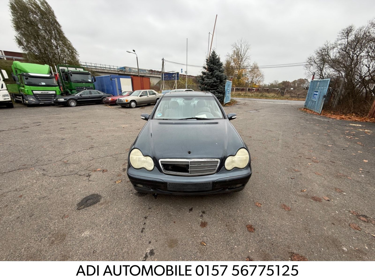 Mercedes-Benz C 180 T CLASSIC - Personenbil: bilde 1 Mercedes-Benz C 180 T CLASSIC - Personenbil: bilde 1