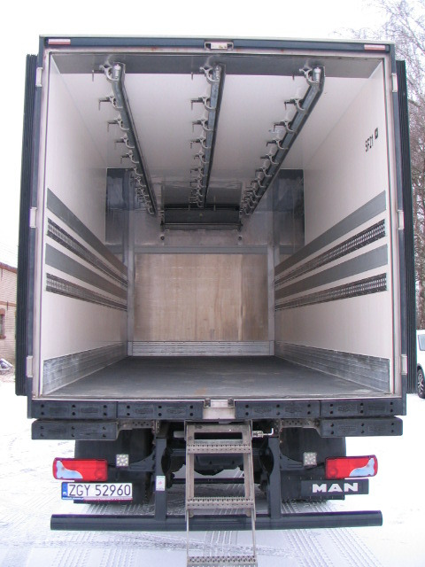 MAN TGM 18.290 // Tiefkühlkoffer // CHEREAU // 3 x Rohre // Haken //CARRIER SUPRA 1150 // LKW aus DE - Lastebil med kjøl: bilde 5 MAN TGM 18.290 // Tiefkühlkoffer // CHEREAU // 3 x Rohre // Haken //CARRIER SUPRA 1150 // LKW aus DE - Lastebil med kjøl: bilde 5