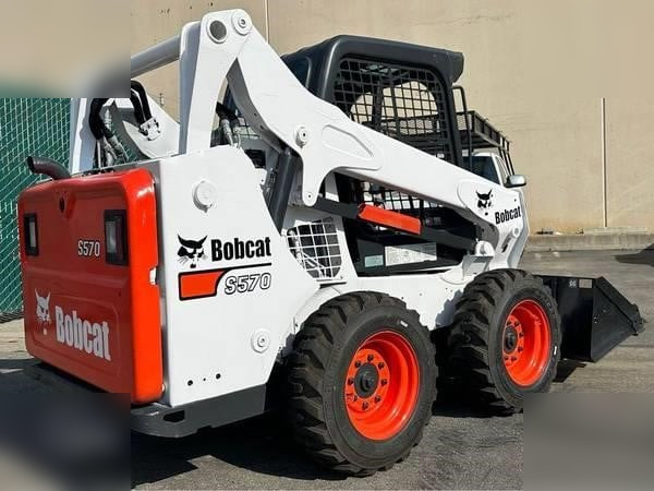 BOBCAT S590 - Kompaktlaster: bilde 2 BOBCAT S590 - Kompaktlaster: bilde 2