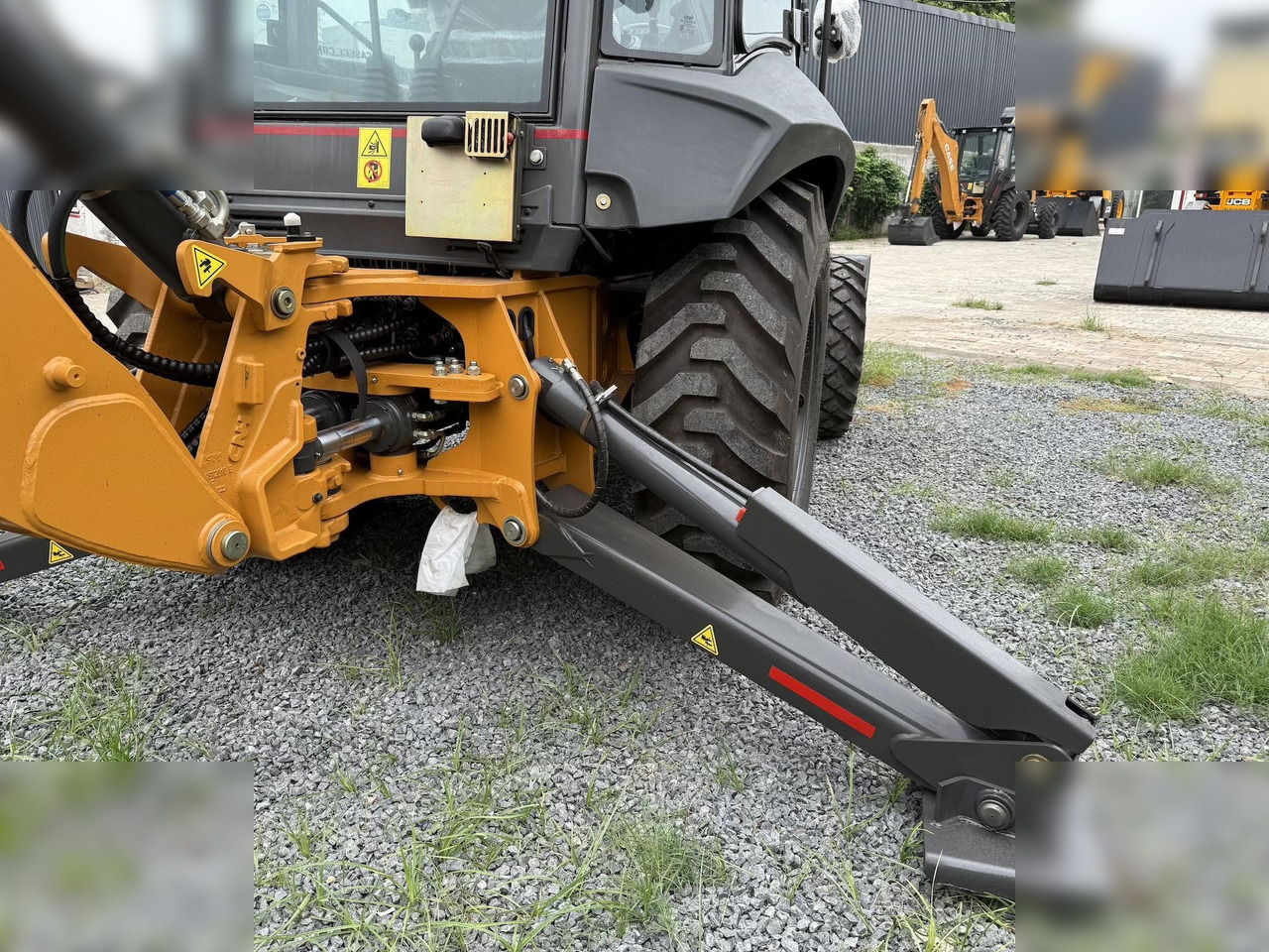 Ny Traktorgraver CASE 851NX CP: bilde 11