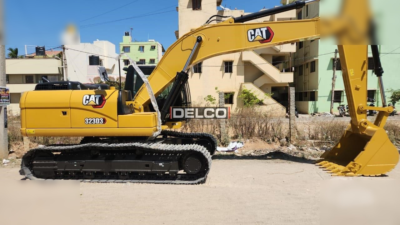CATERPILLAR 323D3 - Beltegraver: bilde 1 CATERPILLAR 323D3 - Beltegraver: bilde 1