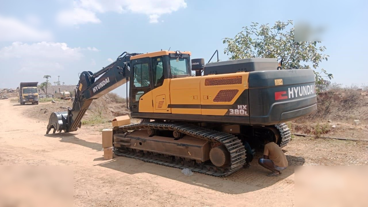 HYUNDAI HX380L - Beltegraver: bilde 1 HYUNDAI HX380L - Beltegraver: bilde 1